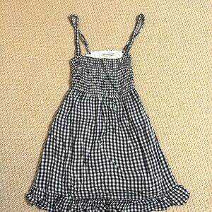 Checkered Abercrombie dress, size small. Flowy style and fits true to size.